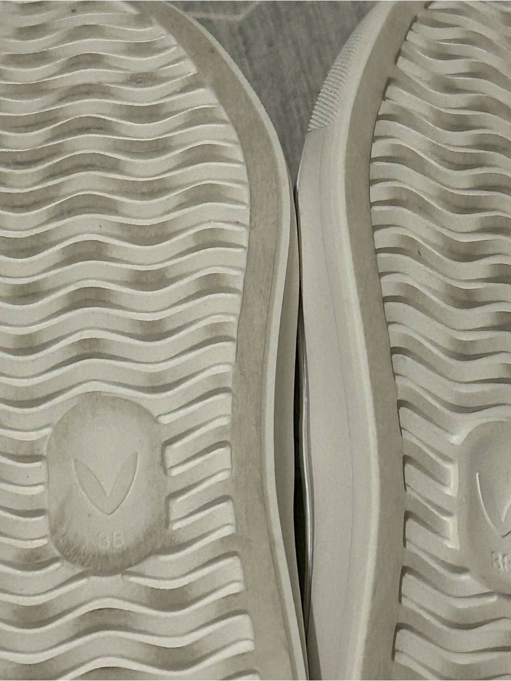 VIVAIA Classic Slip-On Sneakers V-Tune in Matcha Green NEW Sz US 7 Womens srp129 - Picture 16 of 16